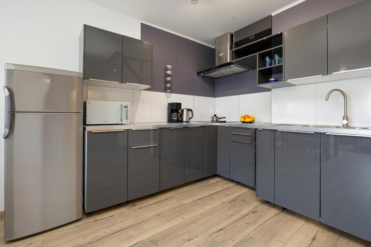 Apartamenty Wisniowy Sad By Noclegi Renters 코워브제크 외부 사진