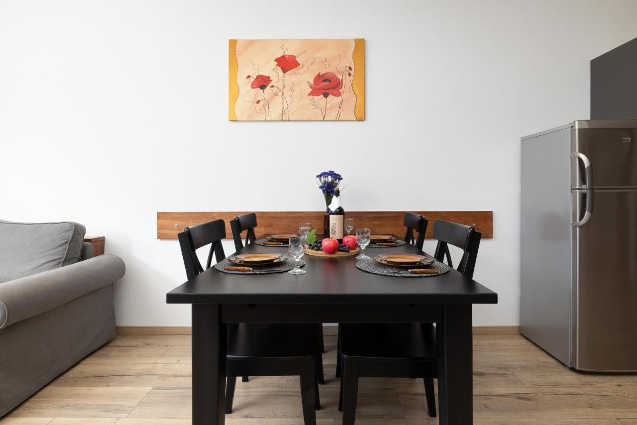 Apartamenty Wisniowy Sad By Noclegi Renters 코워브제크 외부 사진