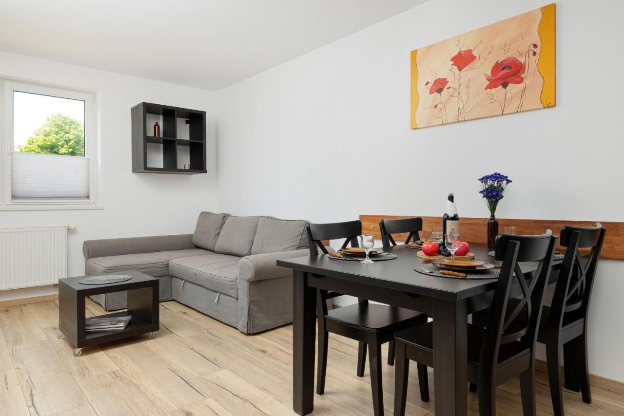 Apartamenty Wisniowy Sad By Noclegi Renters 코워브제크 외부 사진