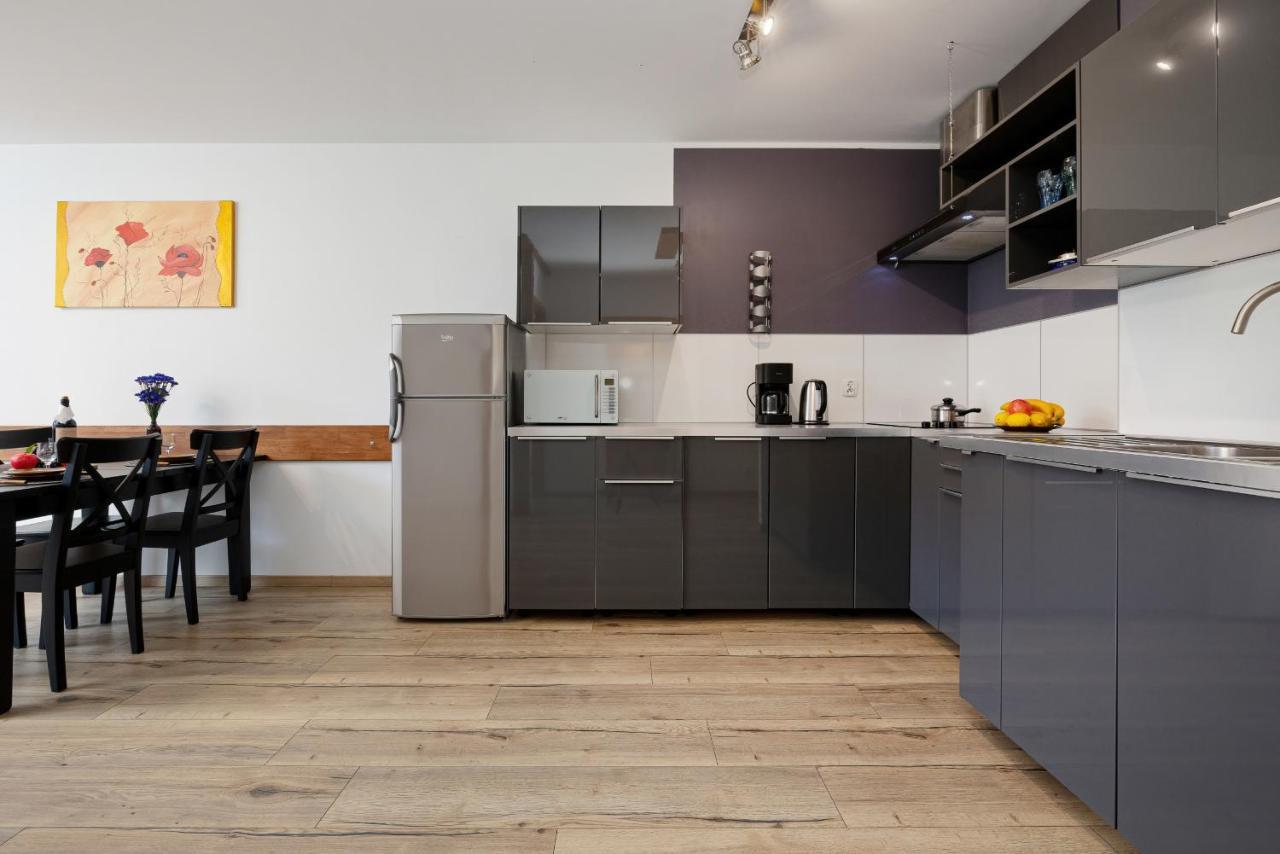 Apartamenty Wisniowy Sad By Noclegi Renters 코워브제크 외부 사진