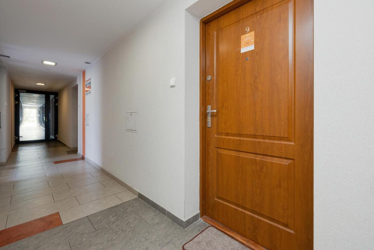 Apartamenty Wisniowy Sad By Noclegi Renters 코워브제크 외부 사진