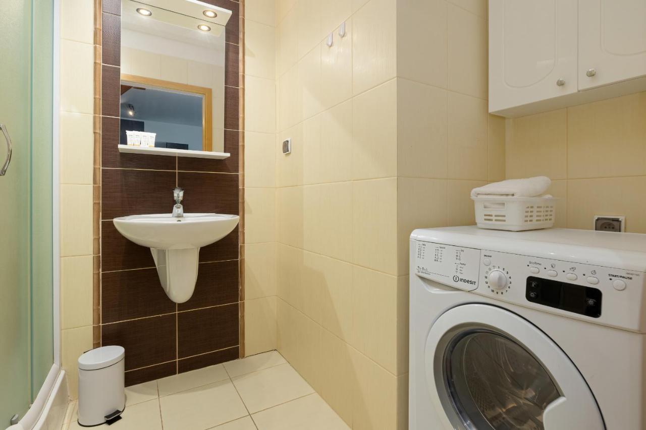 Apartamenty Wisniowy Sad By Noclegi Renters 코워브제크 외부 사진
